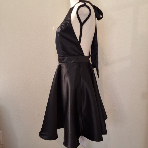 Commense Womens Satin Open-Back Pleated Mini Dress With Bow Detail Size M Little - Picture 4 of 8
